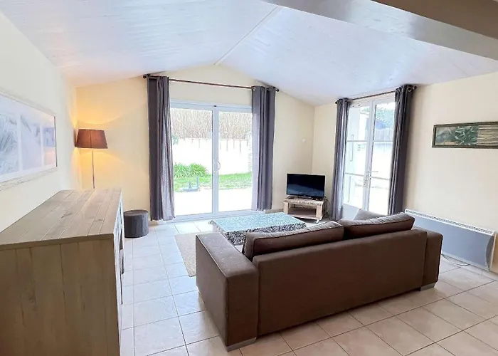 Jolie Maison Familiale Avec Jardin Et Parking